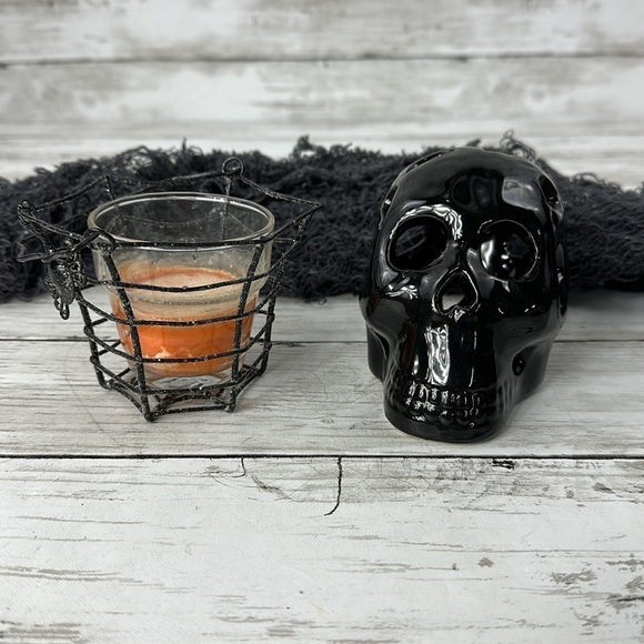HALLOWEEN BLACK SKULL & SPIDERWEB candle holder DECORATION - Picture 1 of 6